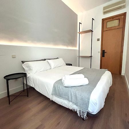 H21 Rooms Madrid Buitenkant foto