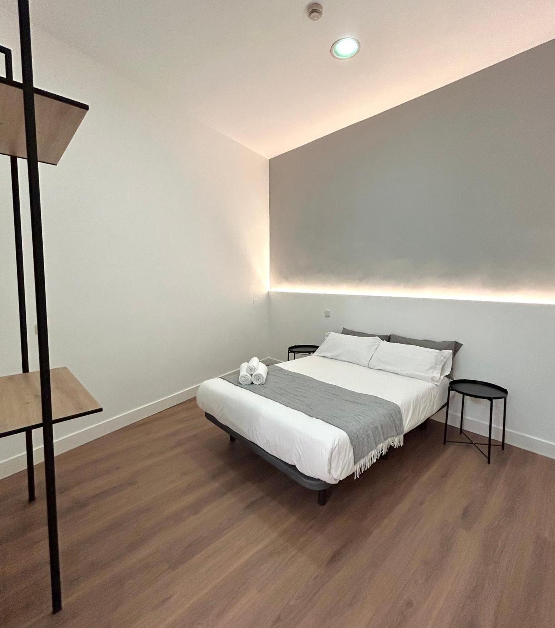 H21 Rooms Madrid Buitenkant foto