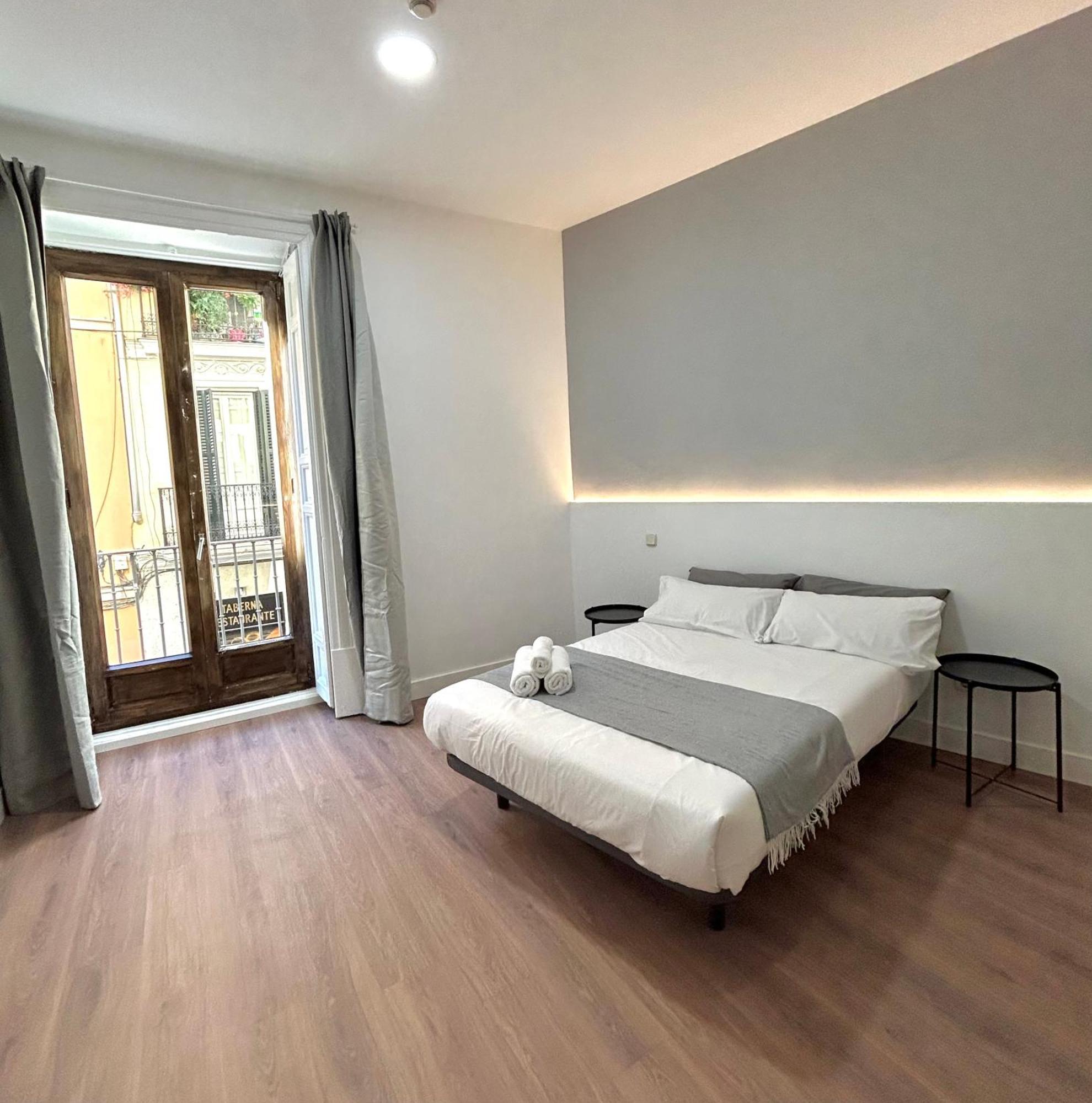 H21 Rooms Madrid Buitenkant foto
